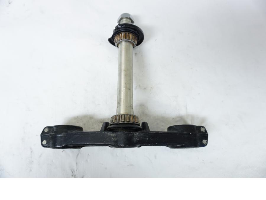 Baksidan på Gaffelkrona från en Kawasaki ZX-6R -1995 motorcykel.