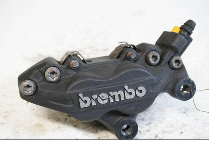 Framsidan på Bromsok från en BMW F 800 R -2010 motorcykel.