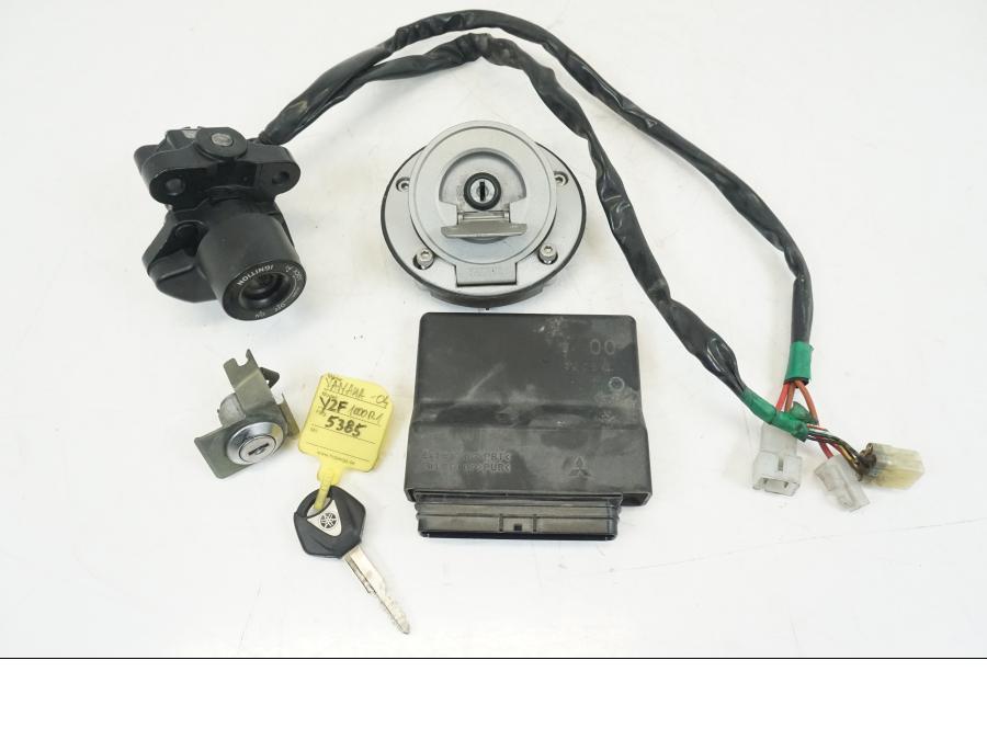 Framsidan på Låssats från en Yamaha YZF 1000 R1 -2004 motorcykel.