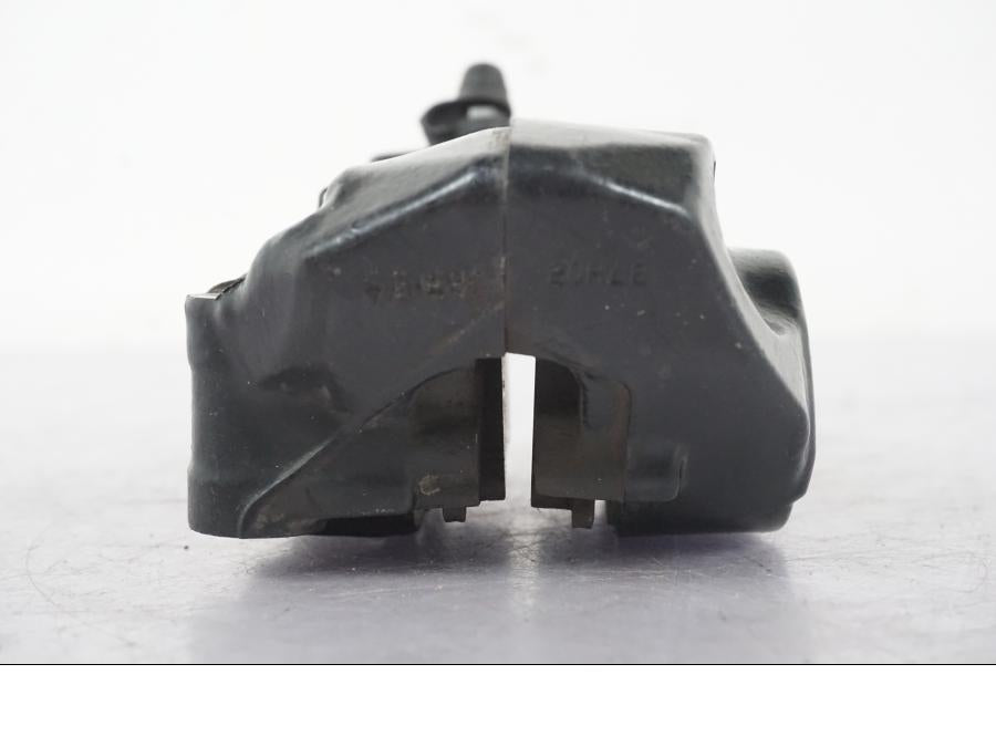 Snett nerifrån på Bromsok från en KTM 390 Duke -2018 motorcykel.