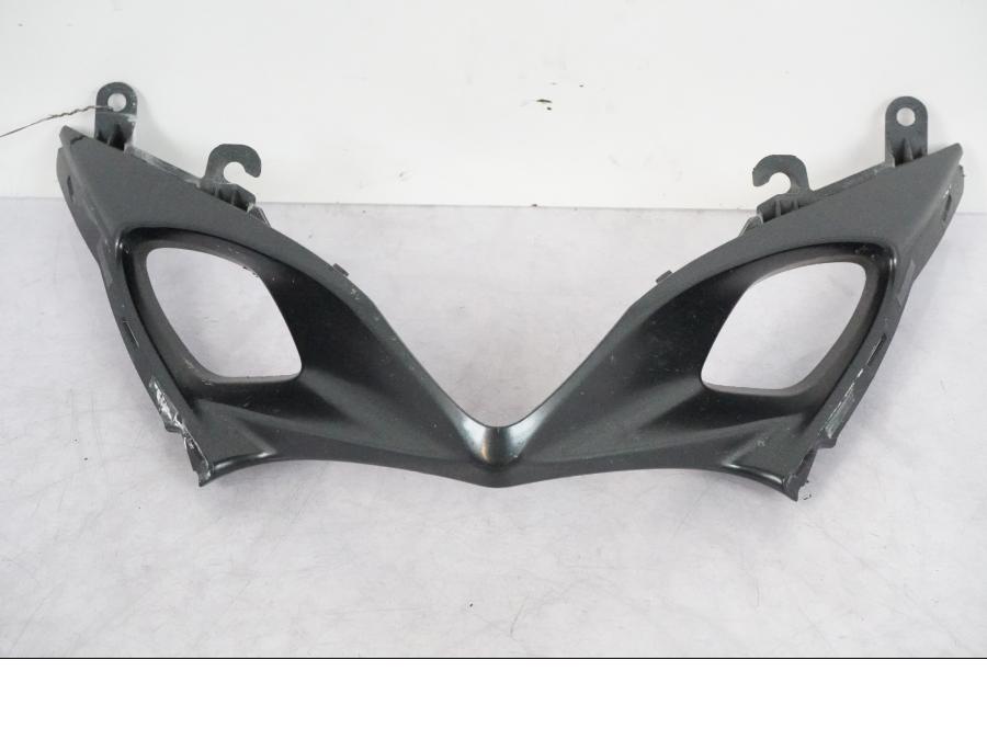 Framsidan på Luftintag från en Suzuki GSX-R 1000 -2008 motorcykel.