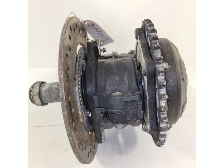 Höger sida på Sving från en Triumph Sprint GT -2011 motorcykel.