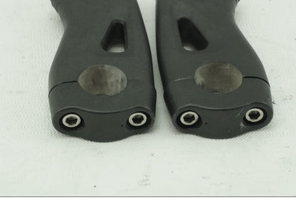 Höger sida på Styrfäste från en Honda VFR 1200 -2012 motorcykel.