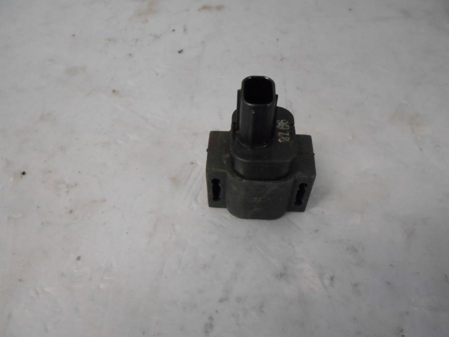 Framsidan på Tilt Sensor från en Yamaha YS 125 -2017 motorcykel.