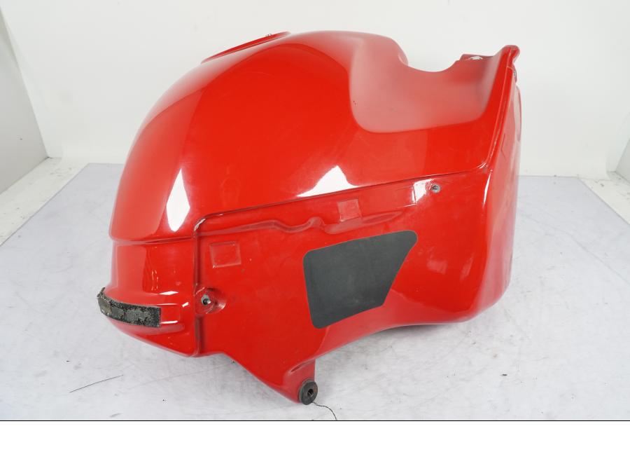 Framsidan på Bensintank från en BMW R 1100 RS -1997 motorcykel.