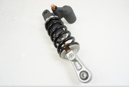 Höger sida på Stötdämpare från en Yamaha MT-10 -2022 motorcykel.