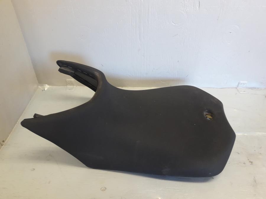 Framsidan på Sadel från en Yamaha MT 125 -2017 motorcykel.