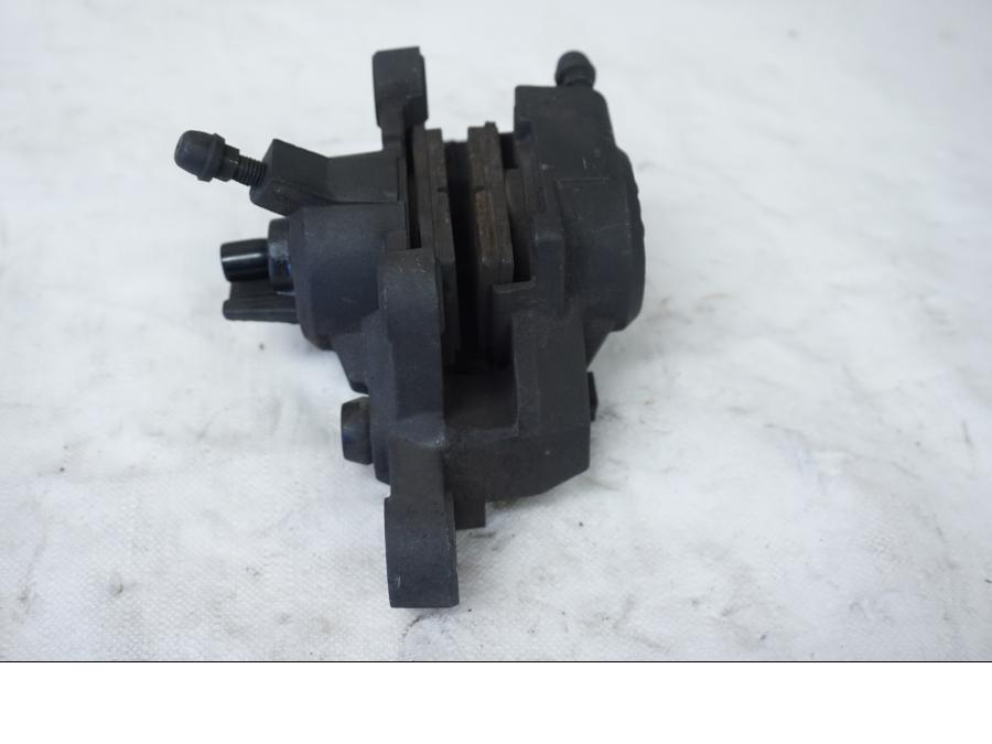 Höger sida på Bromsok från en Suzuki GSX-R 750 -2001 motorcykel.