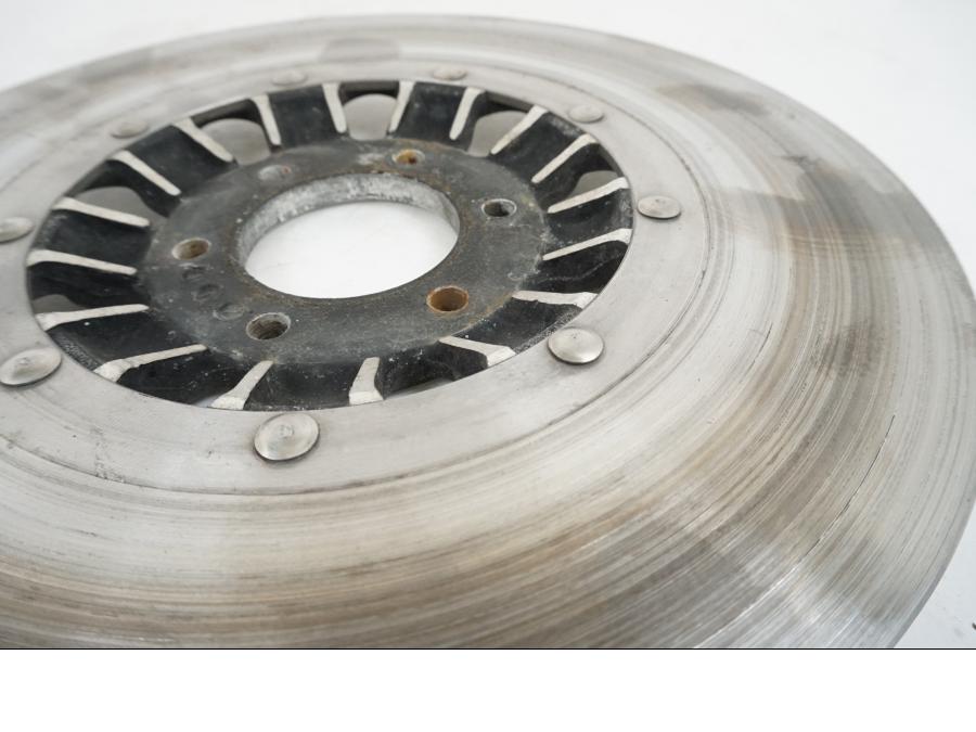 Extrabild2 på Bromsskiva från en Suzuki GS 1000 -1978 motorcykel.