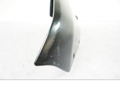 Snett uppifrån på Bakvinge från en Yamaha MT-07 -2023 motorcykel.