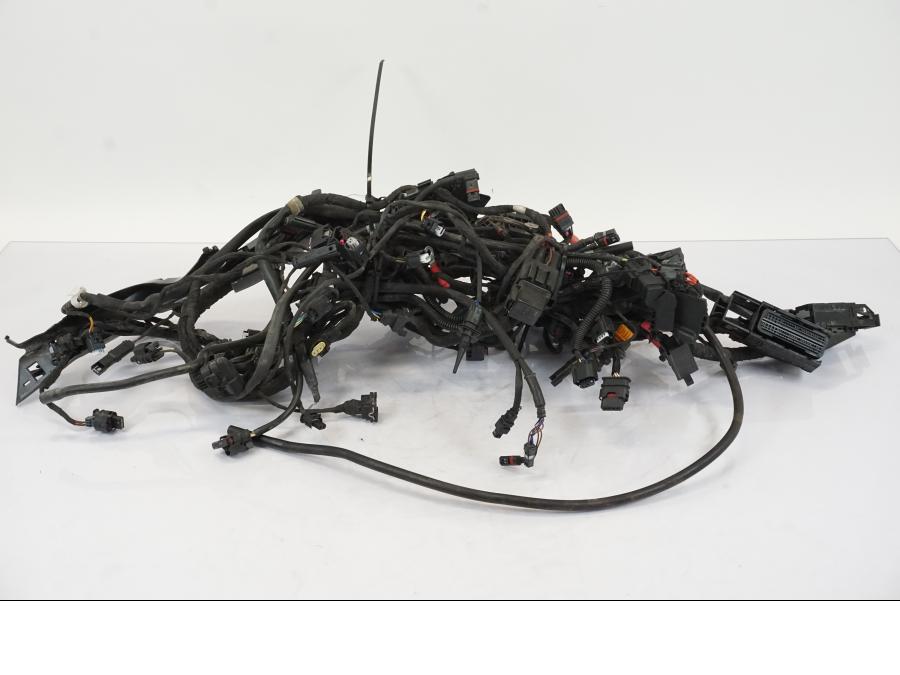 Framsidan på Kabelstam från en BMW R 1250 GS -2019 motorcykel.