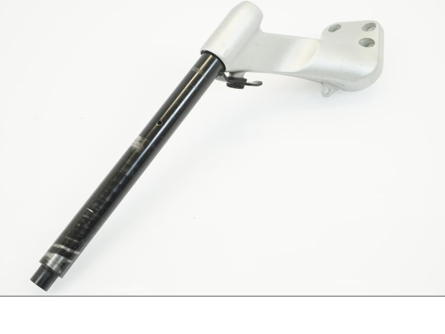 Höger sida på Styre från en BMW R 1200 RT -2011 motorcykel.