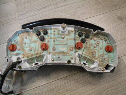 Snett nerifrån på Instrumentpanel från en Honda CBR 1100 XX -2000 motorcykel.