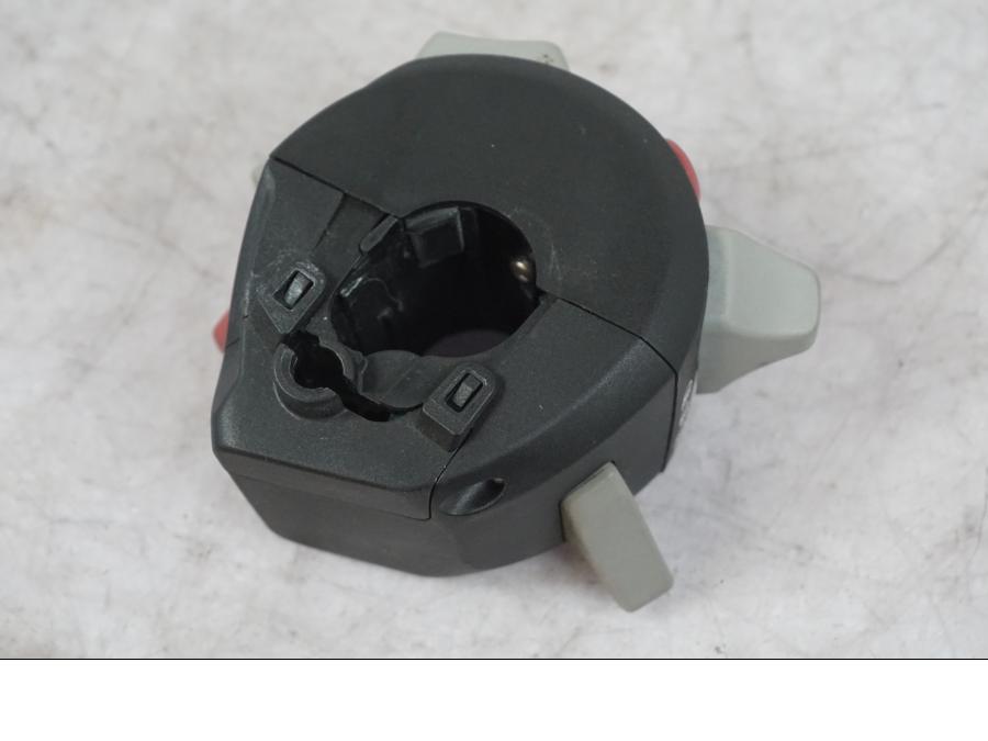 Extrabild3 på Styrelreglage från en BMW K 1600 GTL -2015 motorcykel.