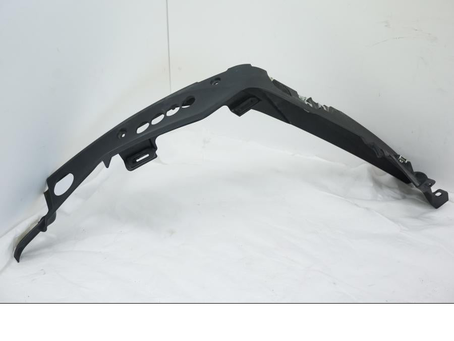 Höger sida på Sidopanel från en BMW K 1600 -2015 motorcykel.