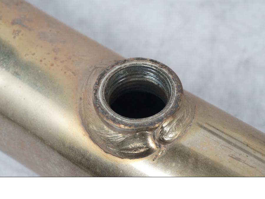 Snett uppifrån på Grenrör från en BMW R 1200 GS -2005 motorcykel.