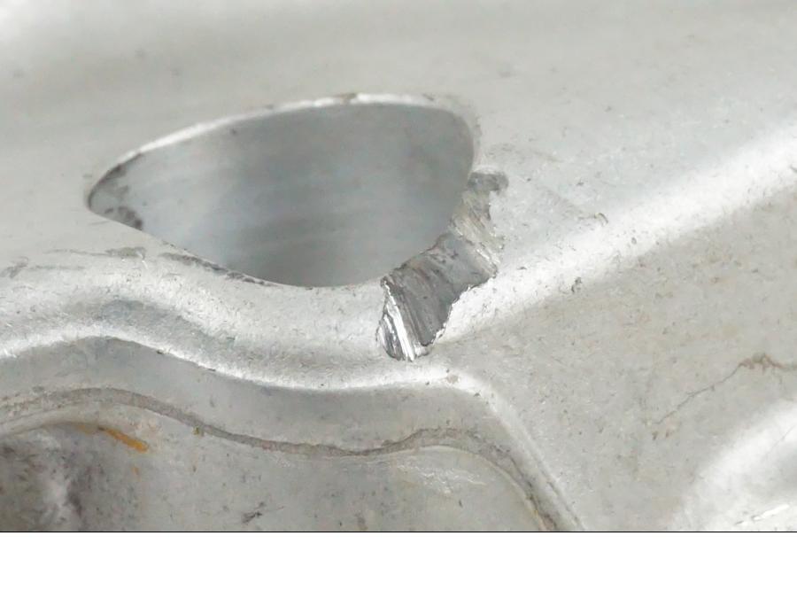 Höger sida på Fotpinnefäste från en Husqvarna 701 SUPERMOTO ABS -2016 motorcykel.