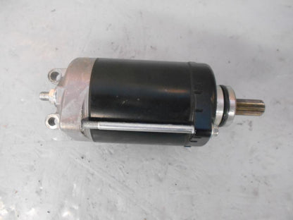 Framsidan på Startmotor från en Kawasaki Z 1000 -2019 motorcykel.