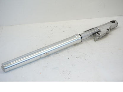 Framsidan på Gaffelben från en Kawasaki VN 1500 Mean Streak -2002 motorcykel.