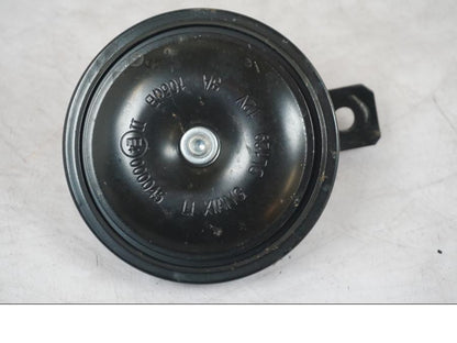 Framsidan på Signalhorn / Tuta från en Suzuki SV 650 -1999 motorcykel.