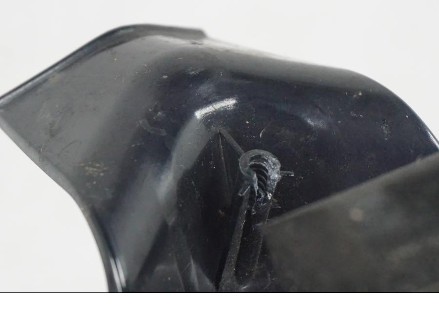 Extrabild1 på Vindruta från en MV Agusta Dragster -2014 motorcykel.