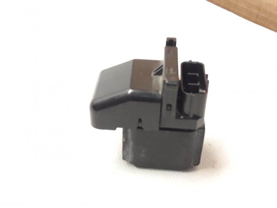 Framsidan på Startrelä från en Kawasaki Z 800 -2015 motorcykel.