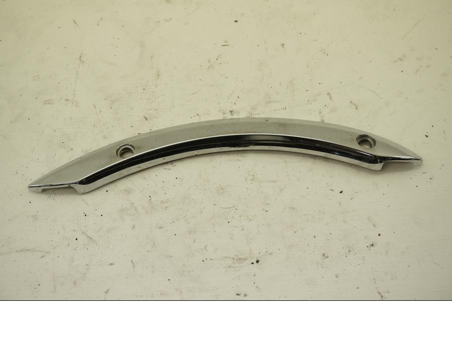 Framsidan på Bakskärmstag från en Yamaha XVS 1100 -2000 motorcykel.