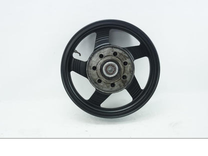 Baksidan på Fälg från en Kawasaki VN 1500 Classic Tourer -2001 motorcykel.