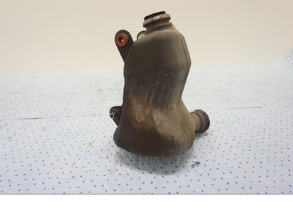 Baksidan på Mellanburk från en KTM 125 Duke -2017 motorcykel.