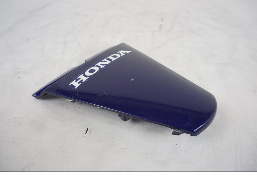 Baksidan på Bakvinge från en Honda CBR 125 R -2006 motorcykel.