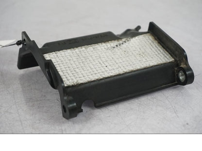 Vänster sida på Värmeskydd från en Suzuki VZ 800 -2000 motorcykel.