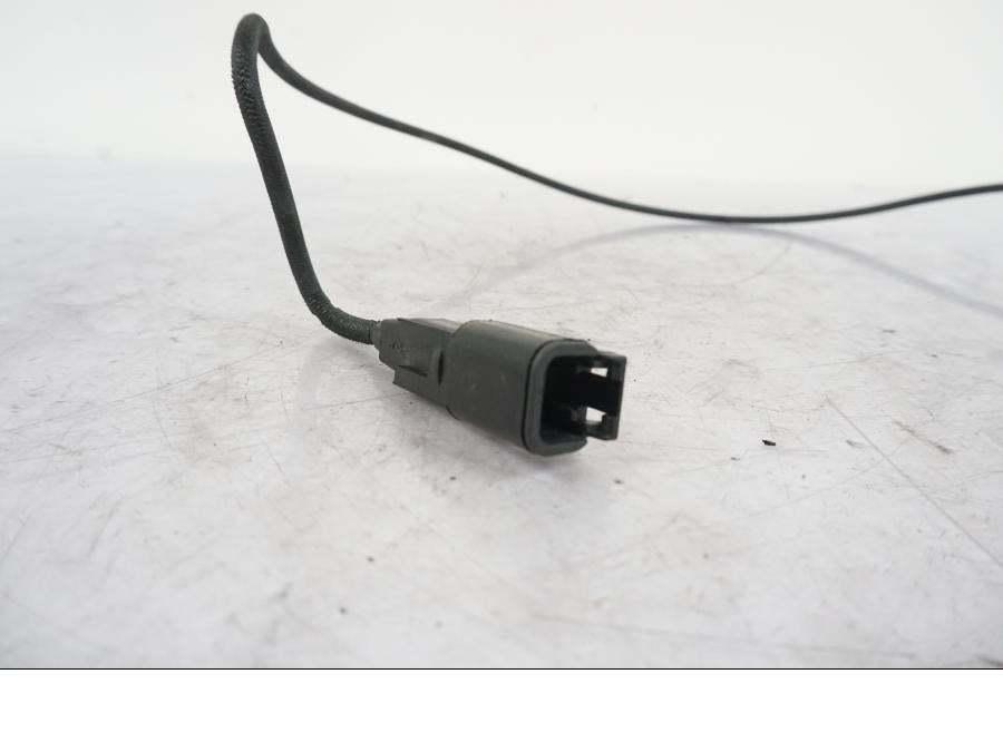 Vänster sida på ABS givare från en H-D Softail Sport Glide FLSB -2022 motorcykel.