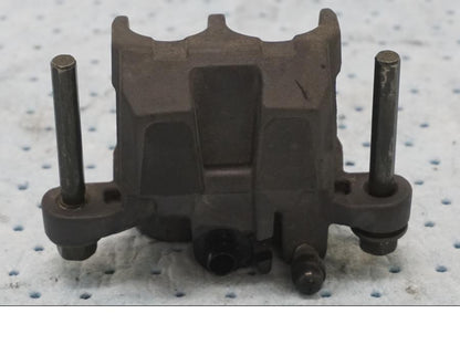 Höger sida på Bromsok från en Yamaha YZF 1000 R1 -2003 motorcykel.