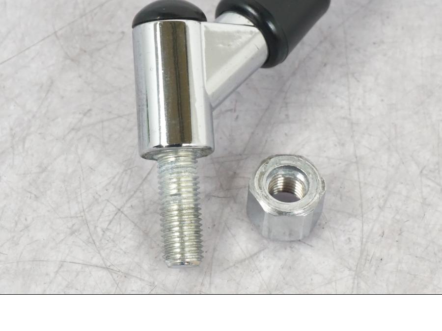 Baksidan på Backspegel från en Suzuki GSF 1250 -2010 motorcykel.