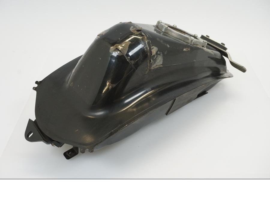 Baksidan på Bensintank från en Yamaha WR 125 -2010 motorcykel.