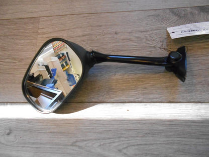 Framsidan på Backspegel från en Suzuki GSX-R 600 -1999 motorcykel.