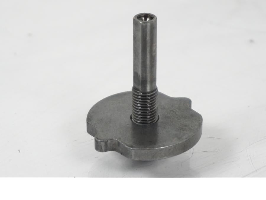 Snett uppifrån på Koppling från en H-D Softail Standard FXST -2001 motorcykel.