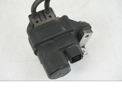 Extrabild1 på Avgasspjällmotor från en Yamaha YZF 1000 R1 -2004 motorcykel.