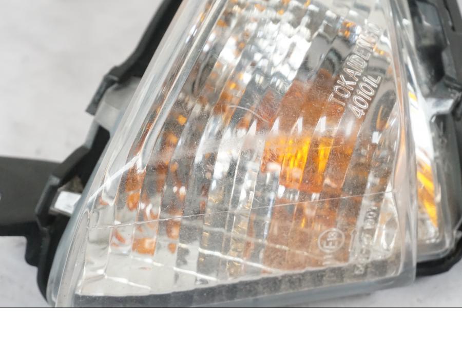 Vänster sida på Blinkers från en Kawasaki ZX-6R -2011 motorcykel.