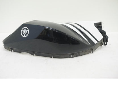 Höger sida på Bensintankskåpa från en Yamaha YZF-R 125 -2008 motorcykel.