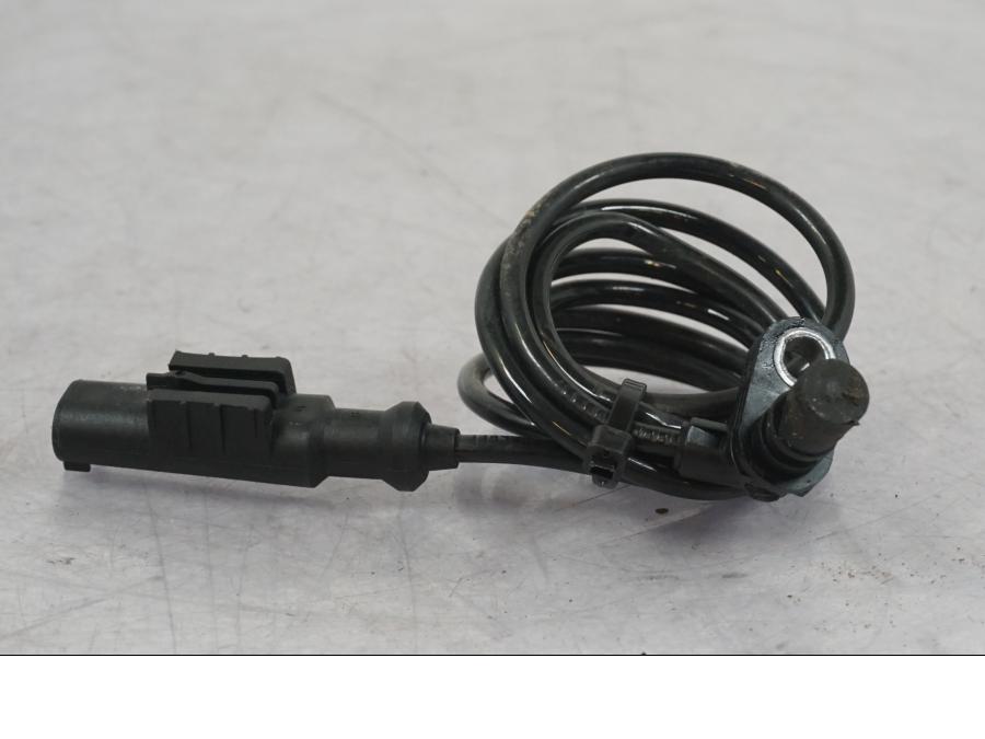 Framsidan på ABS givare från en KTM 1290 Super Adventure R -2018 motorcykel.