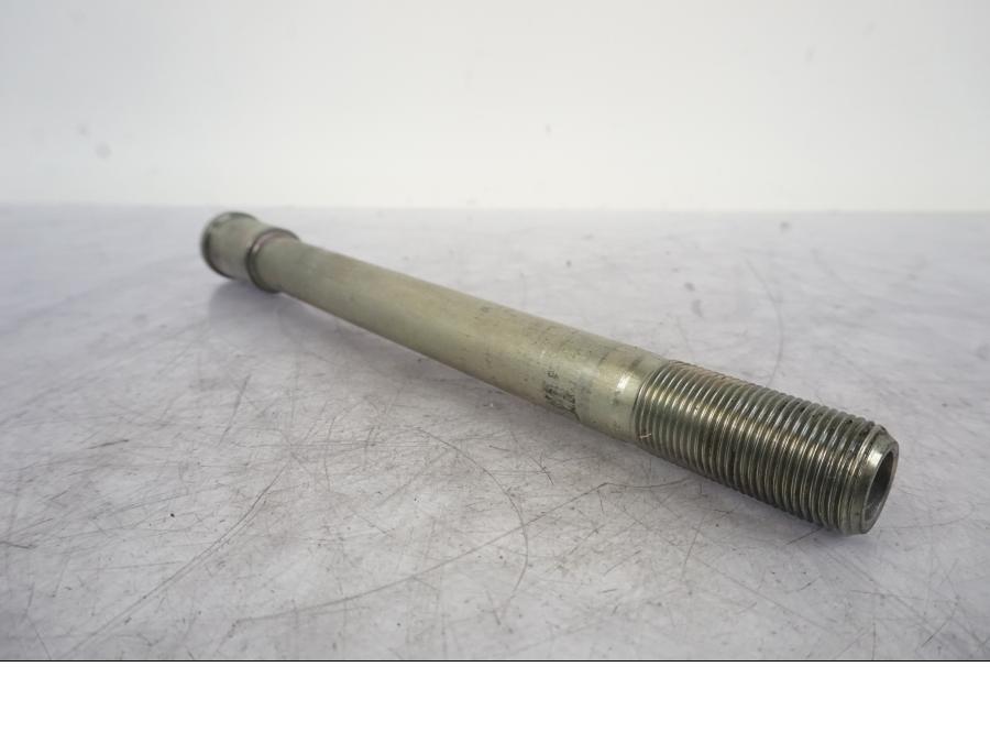 Framsidan på Axel från en Kawasaki Z 800 -2014 motorcykel.