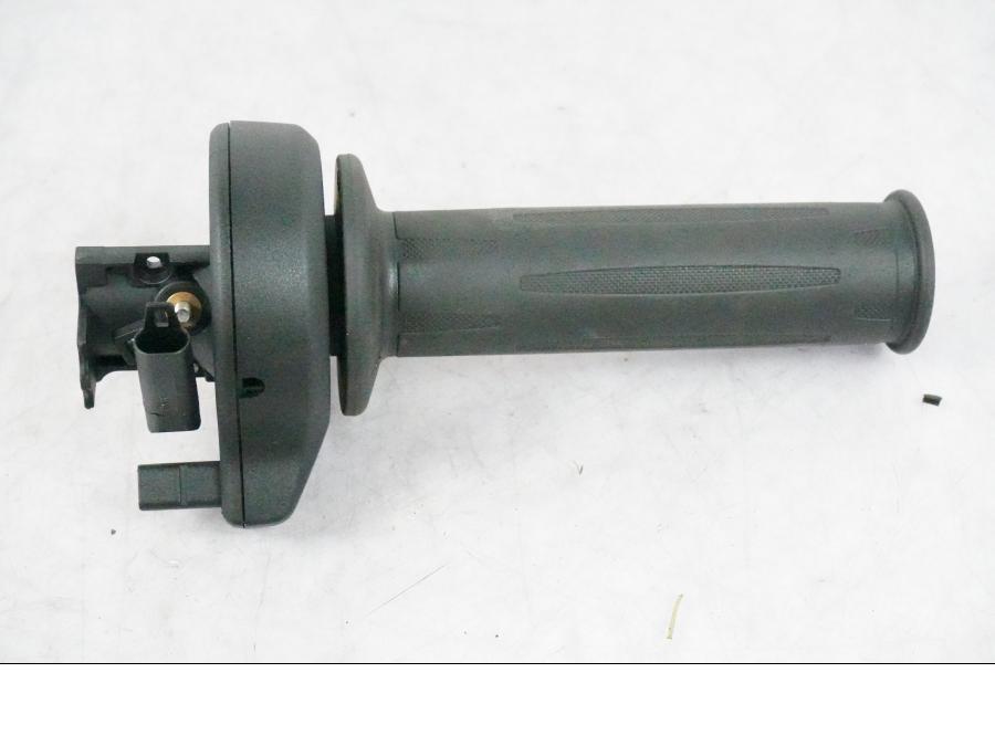 Framsidan på Gasklo från en BMW R 1250 GSA -2021 motorcykel.