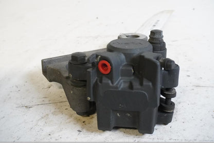 Baksidan på Bromsok från en Honda CB 900 F Hornet -2002 motorcykel.