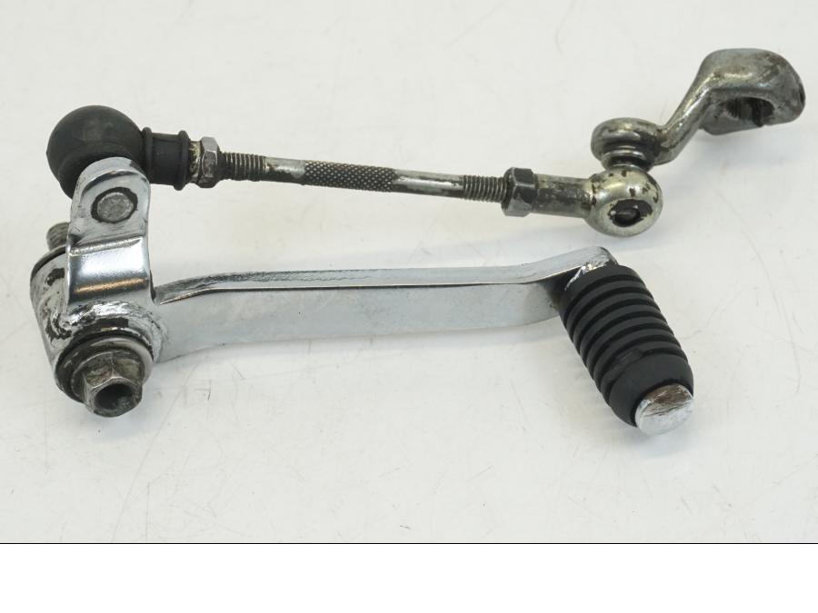 Framsidan på Växelpedal från en Honda CB 750 -2002 motorcykel.