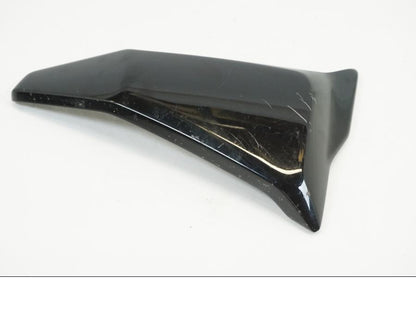 Höger sida på Vattenkylkåpa från en Ducati Hypermotard -2020 motorcykel.