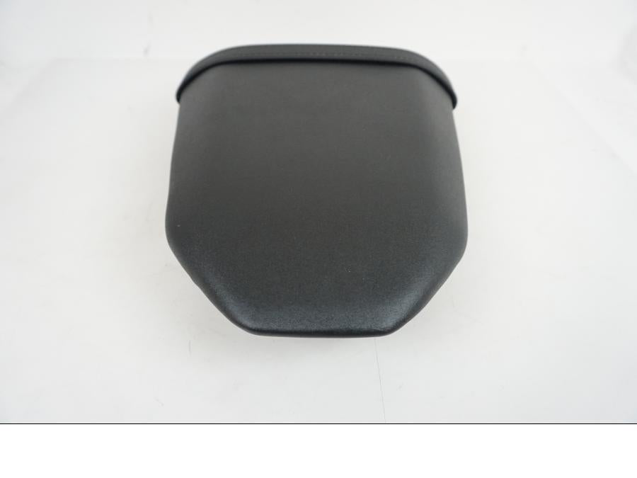 Höger sida på Sadel från en Yamaha MT-07 -2022 motorcykel.