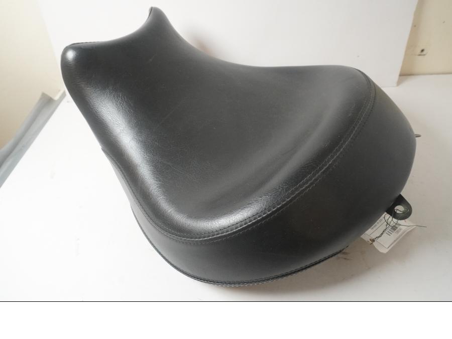 Framsidan på Sadel från en Kawasaki VN 2000 -2006 motorcykel.