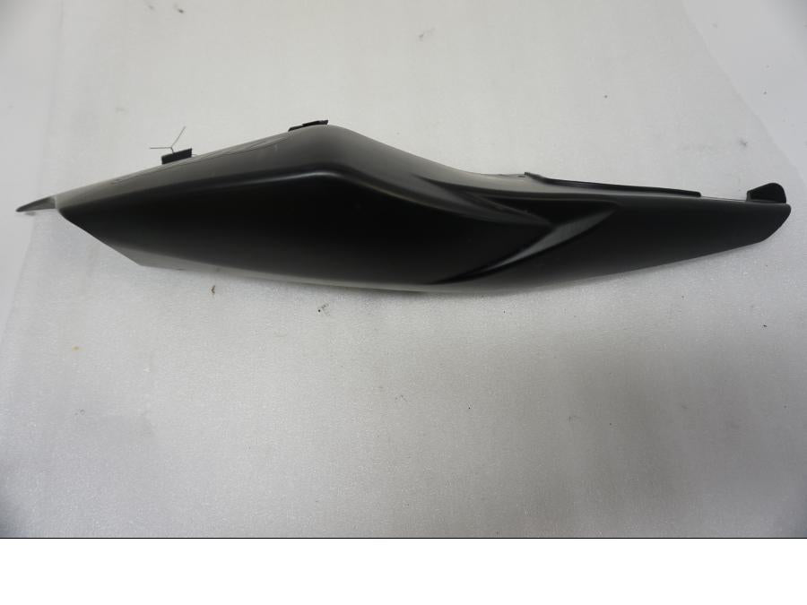 Framsidan på Bakvinge från en Suzuki GSX-R 1000 -2007 motorcykel.