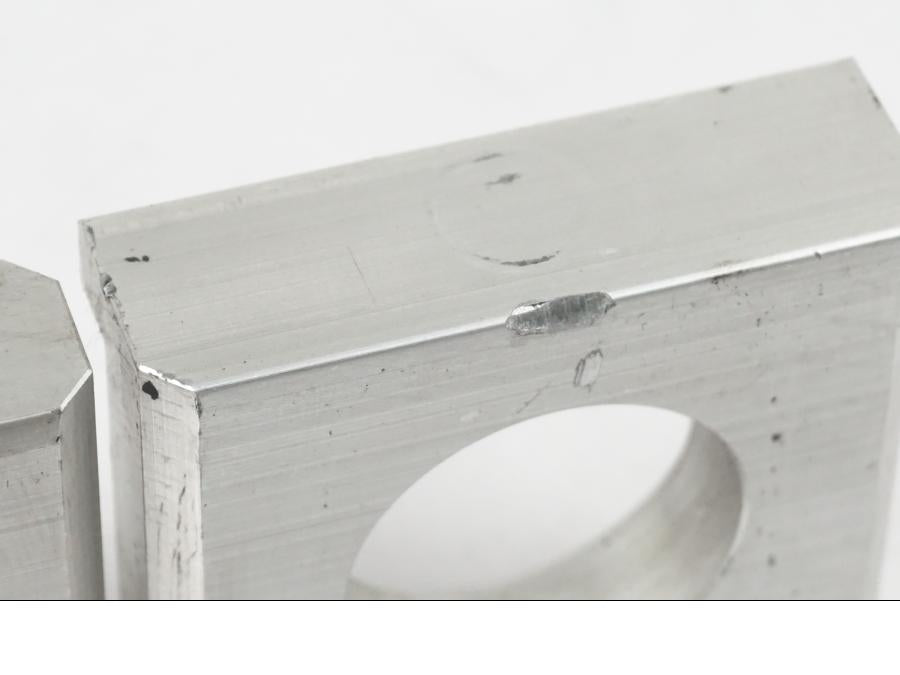 Höger sida på Styrplatta från en Yamaha YZF 1000 R1 -2007 motorcykel.